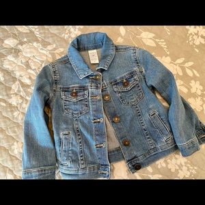 Adorable Carter’s Denim Jacket 2T ALMOST NEW!!